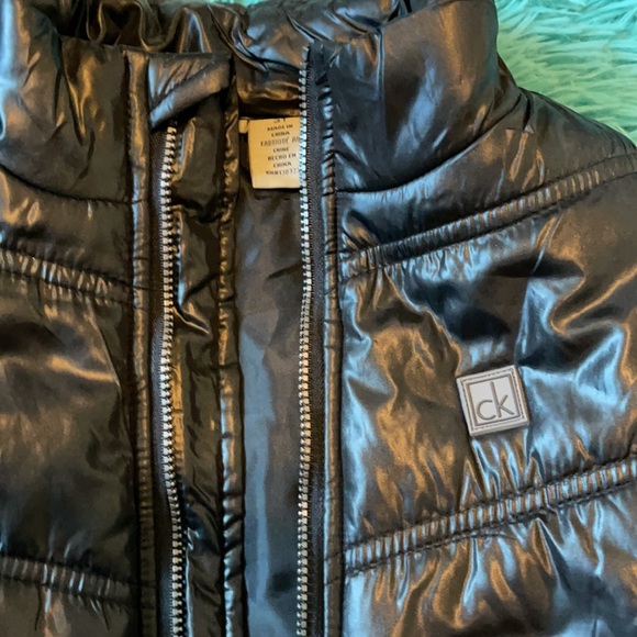 Boy’s CK Puffer Vest - Picture 3 of 3